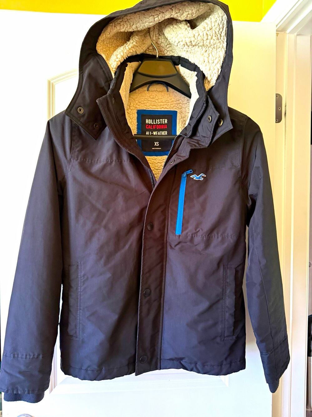 Hollister All-Weather Men’s XS Blue Hooded Faux Fur Lined Nylon Jacket